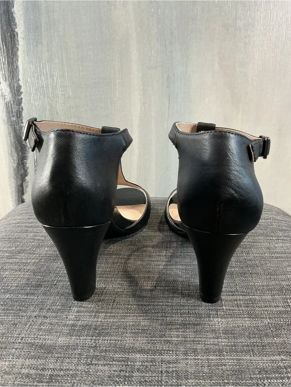 NEW Giani Bernini Claraal Leather T-Strap Sandals Black Heel Size 8M NIB